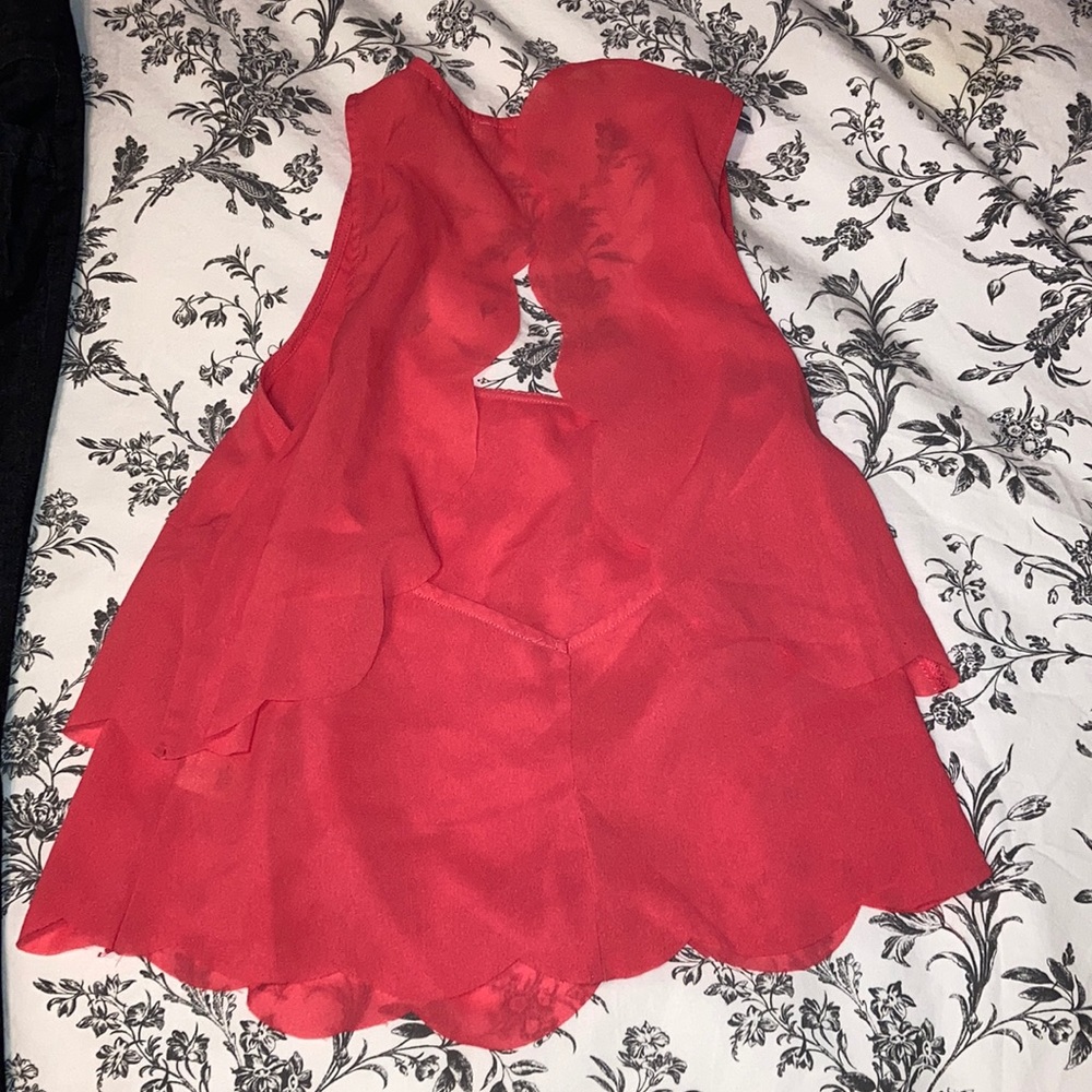 Scalloped open back tank